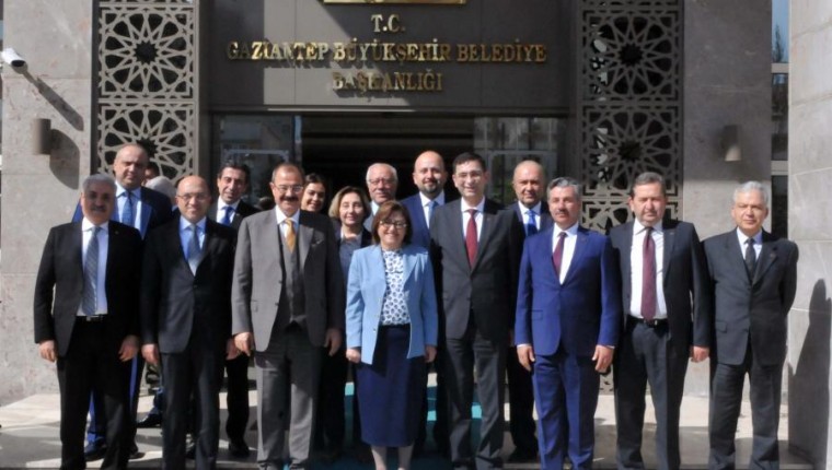 GSO HEYETİNDEN BELEDİYE BAŞKANLARINA HAYIRLI OLSUN ZİYARETLERİ