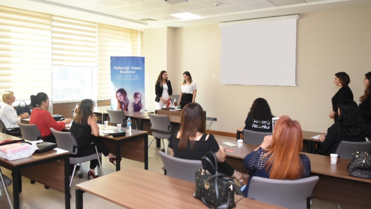 GELECEĞİ YAZAN KADINLAR PROJESİ FİNALE YAKLAŞTI