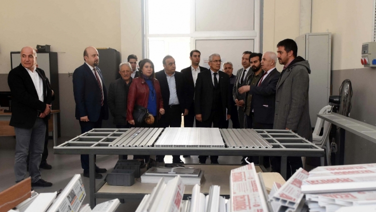 GAZİANTEP İTÜ MEZUNLARI DERNEĞİ’NDEN GSO-MEM’E ZİYARET