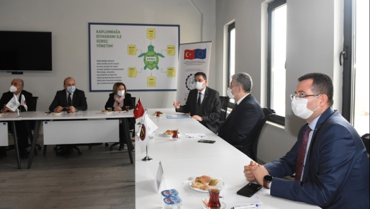 BAKAN YARDIMCISI DR. ÇETİN ALİ DÖNMEZ’DEN MODEL FABRİKAYA ZİYARET