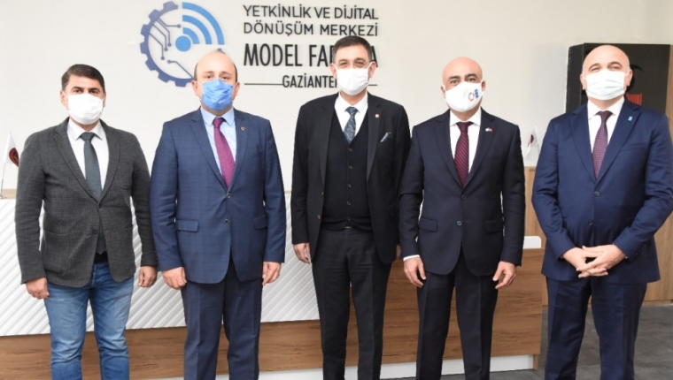 KHOJİMATOV: MODEL FABRİKA’NIN DÜNYAYA AÇILIMI DAHA KOLAY OLACAK