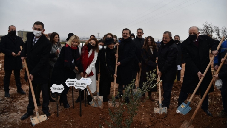 DAHA YEŞİL BİR GAZİANTEP İÇİN FİDANLAR TOPRAKLA BULUŞTURULDU