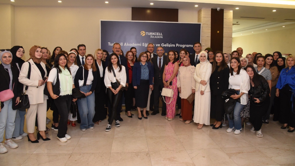 GAZİANTEP'TE AFETZEDE KADINLARA EĞİTİM VERİLECEK