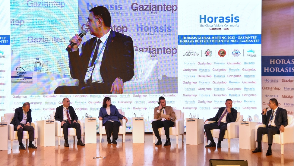 ŞEHİRLERİ CANLANDIRMAK VE YENİDEN İNŞA ETMEK İÇİN İŞBİRLİĞİ YAPMAK PANELİ