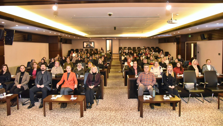TOBB GAZİANTEP KGK, ÜRETEN KADINLARI GÜÇLÜ YARINLARA HAZIRLIYOR