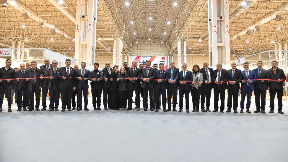 11. PENTEX FUARI KAPILARINI AÇTI