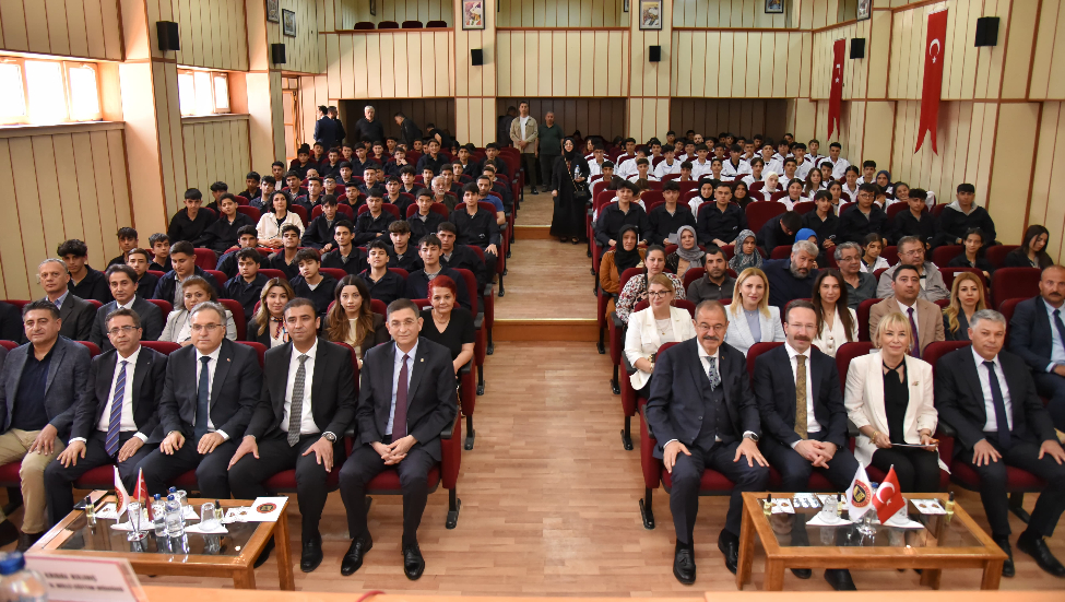 SANAYİCİLERLE MESLEK LİSELİLER BULUŞTU