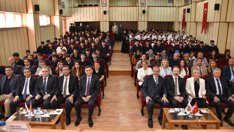 SANAYİCİLERLE MESLEK LİSELİLER BULUŞTU
