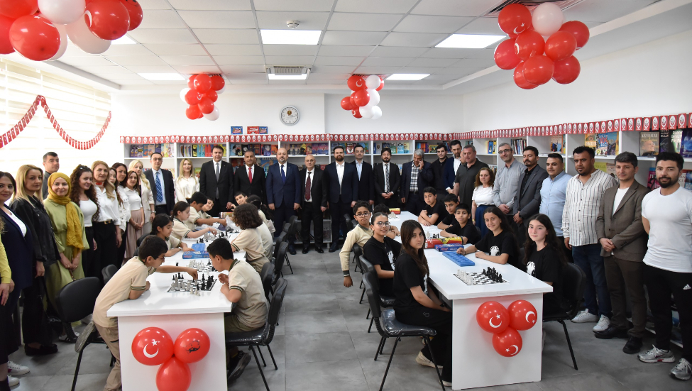GAZİANTEP SANAYİ ODASI KÜTÜPHANESİ&#039;NİN AÇILIŞI YAPILDI