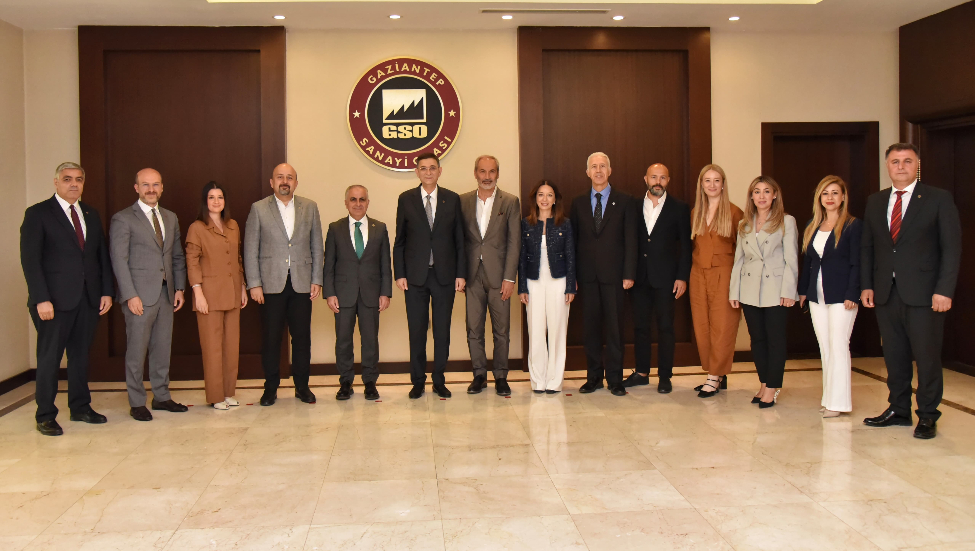 SANAYİ, AKADEMİ VE GENÇLİK, GÜÇLERİNİ GELECEK İÇİN BİRLEŞTİRİYOR