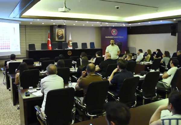 GSO'DA FİRMALARA YÖNELİK "YEŞİL VE ENERJİ DÖNÜŞÜMÜ" EĞİTİMİ DEVAM EDİYOR