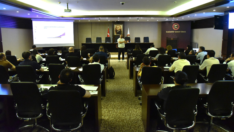 GSO'DA GIDA VE İNOVASYON KÜMESİ YEŞİL VE ENERJİ DÖNÜŞÜMÜ EĞİTİMİ GERÇEKLEŞTİRİLDİ