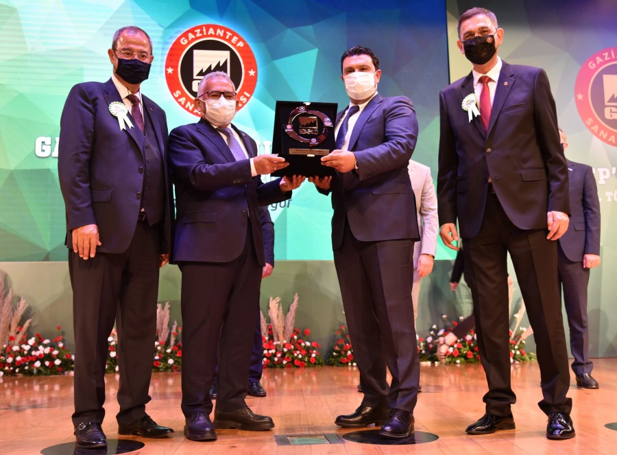 &quot;STARS OF GAZIANTEP&quot; AWARD CEREMONY WAS HELD